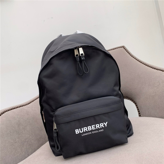 Burberry 버버리 나일론 백팩 B197810-3 신상
