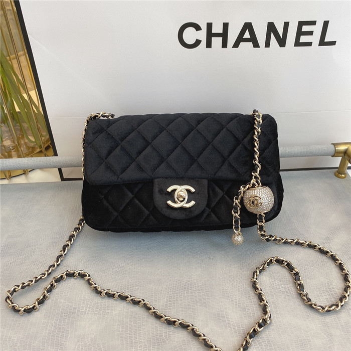 CHANEL 샤넬 골드볼 쁘띠삭 미니 플랩백 18CM AS1786 신상